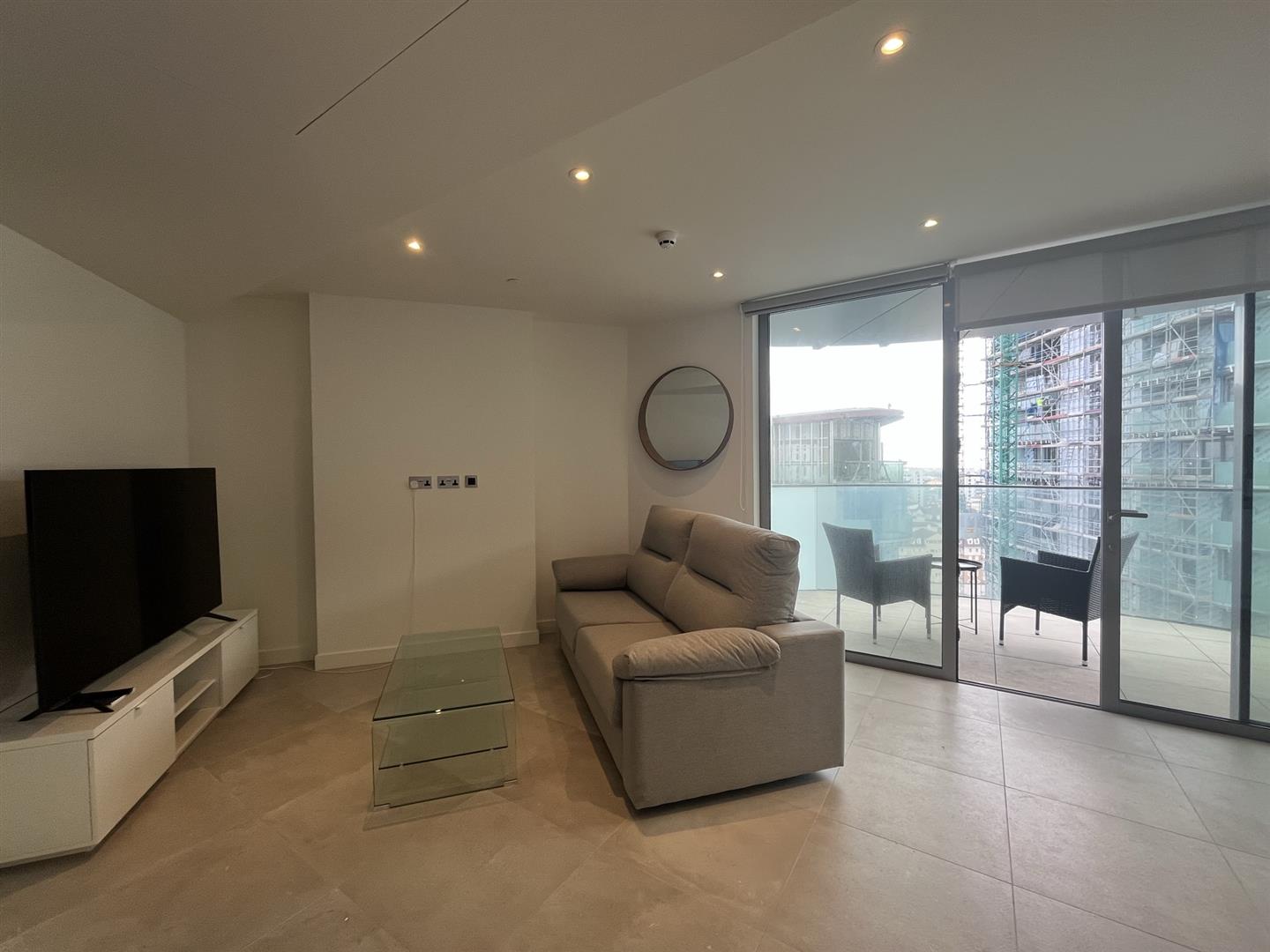 Image of Apartment - 1 Bedrooms - 1 Bathrooms for Rental in EuroCity-Gibraltar, Image 1